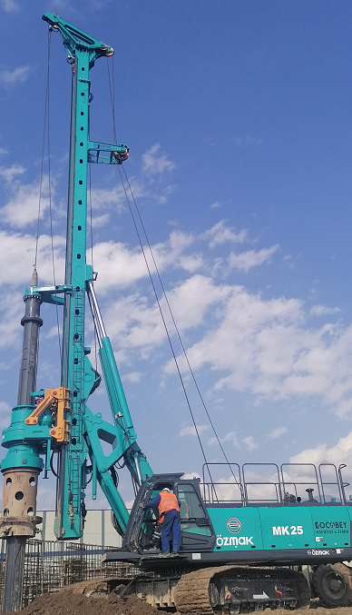 一枚“铁粉”！土耳其客户采购九游体育(中国)官方网站智能旋挖钻机