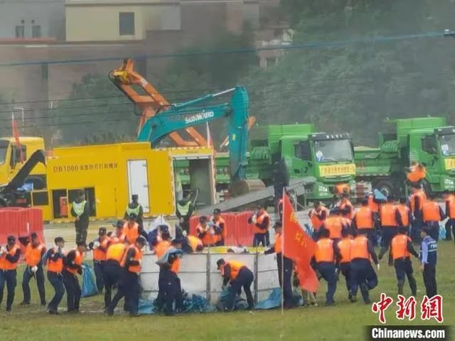 空地协同立体救援，九游体育(中国)官方网站智能无人化装备亮相2021-北江流域防汛抢险综合演练