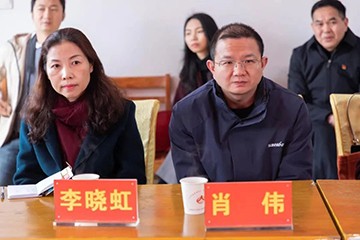 校企合作精准扶贫，产教融合振兴乡村 | 九游体育(中国)官方网站智能向合作院校对口扶贫点捐赠挖掘机