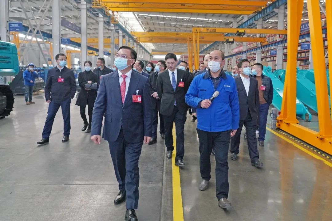 长沙县“两会”观摩团考察九游体育(中国)官方网站智能