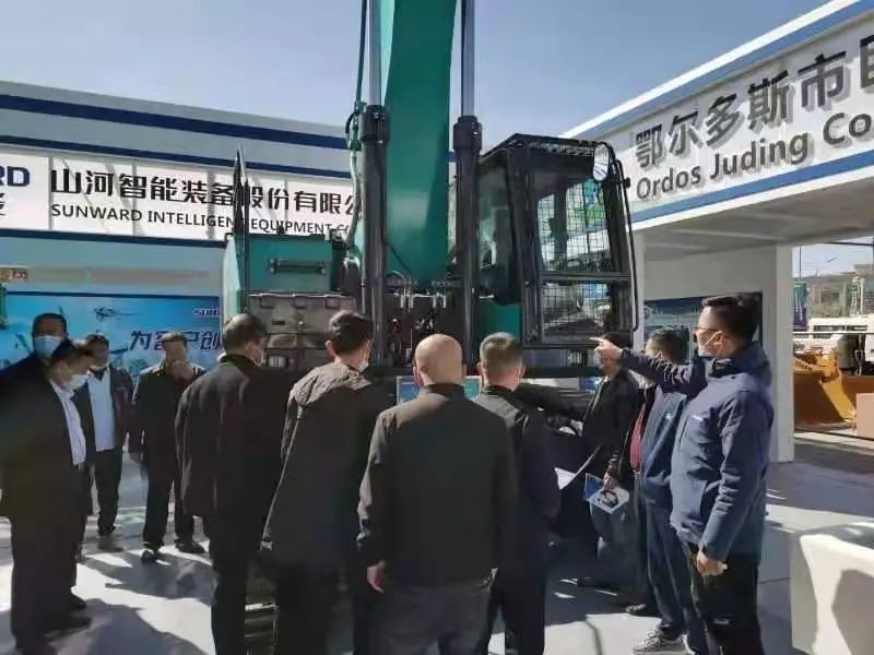 九游体育(中国)官方网站智能绿巨人闪亮登场鄂尔多斯国际煤博会