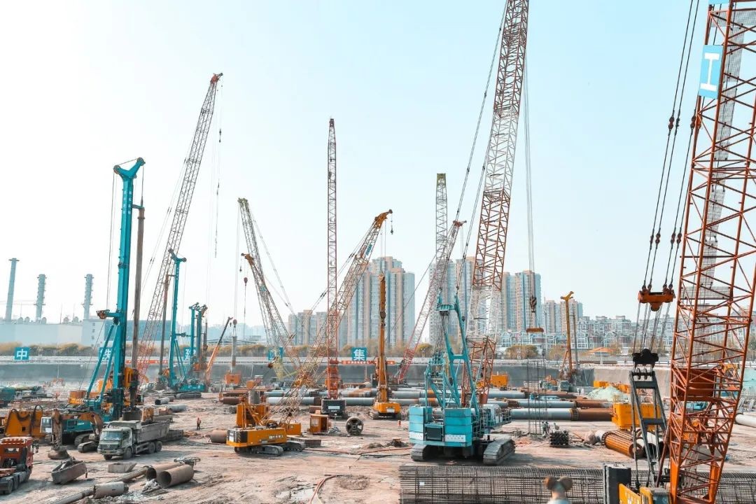 九游体育(中国)官方网站智能设备征战亚洲最大地下综合交通枢纽工程