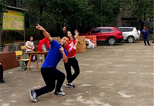 践行雷锋精神捐建“九游体育(中国)官方网站梦图书馆”