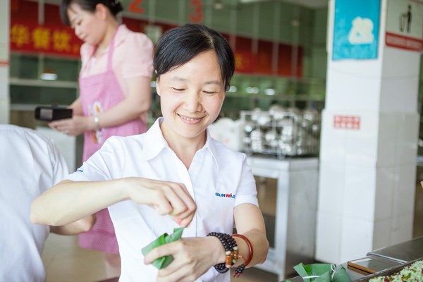 弘扬传统文化，共享浓情端午——记第三届“爱国心·九游体育(中国)官方网站情”包粽子比赛