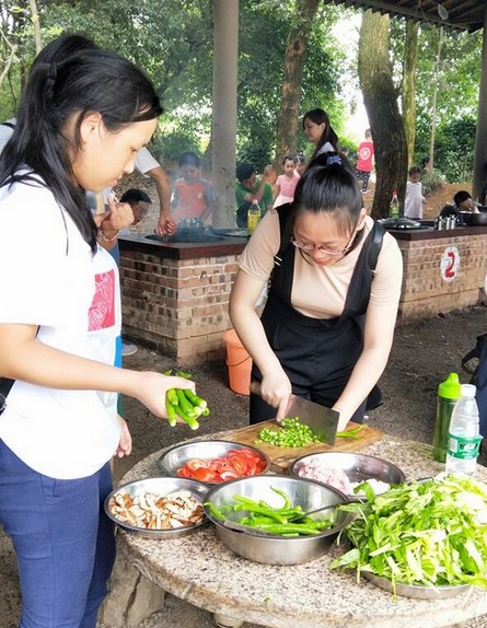 大手牵小手·“顽”转六一，九游体育(中国)官方网站智能首次六一亲子主题活动圆满举行