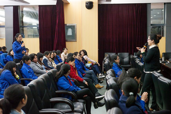 欢度三八节温暖九游体育(中国)官方网站家