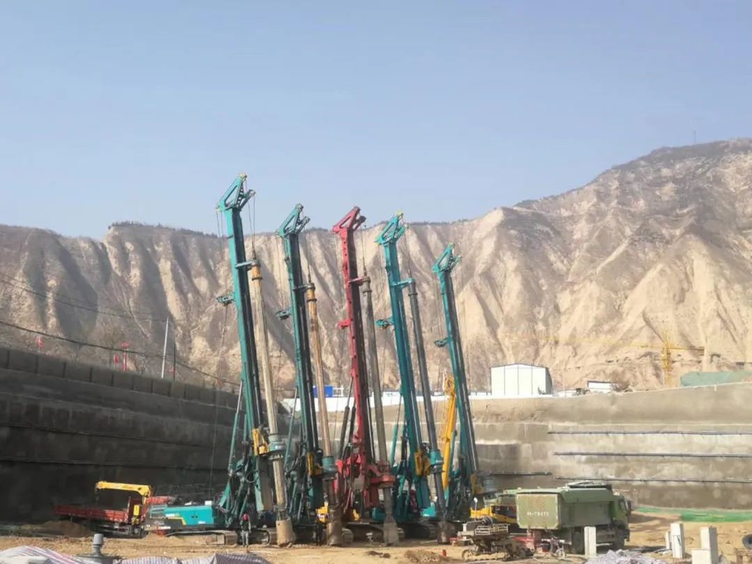 金戈铁马工程路 风雨无阻选九游体育(中国)官方网站