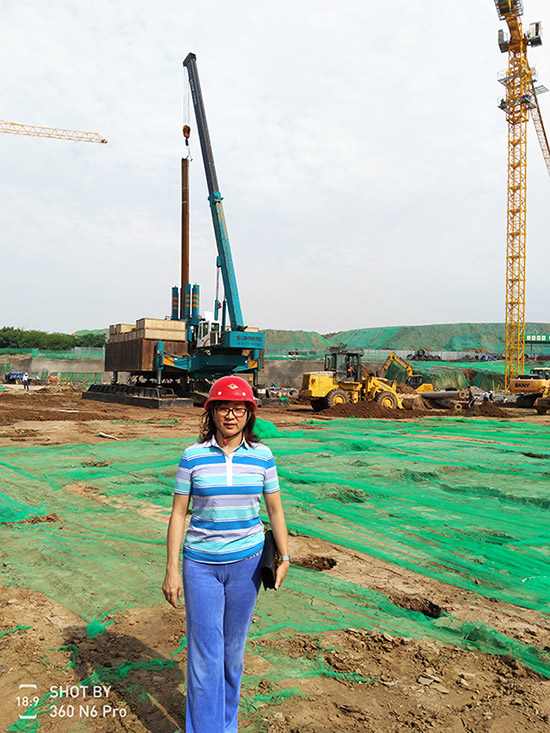 钟情九游体育(中国)官方网站十一年，成就美女老板致富之路