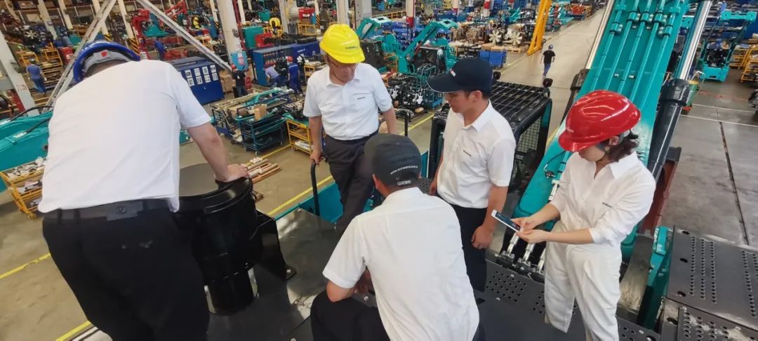 够炫！够酷！九游体育(中国)官方网站智能超大型挖掘机SWE750F下线