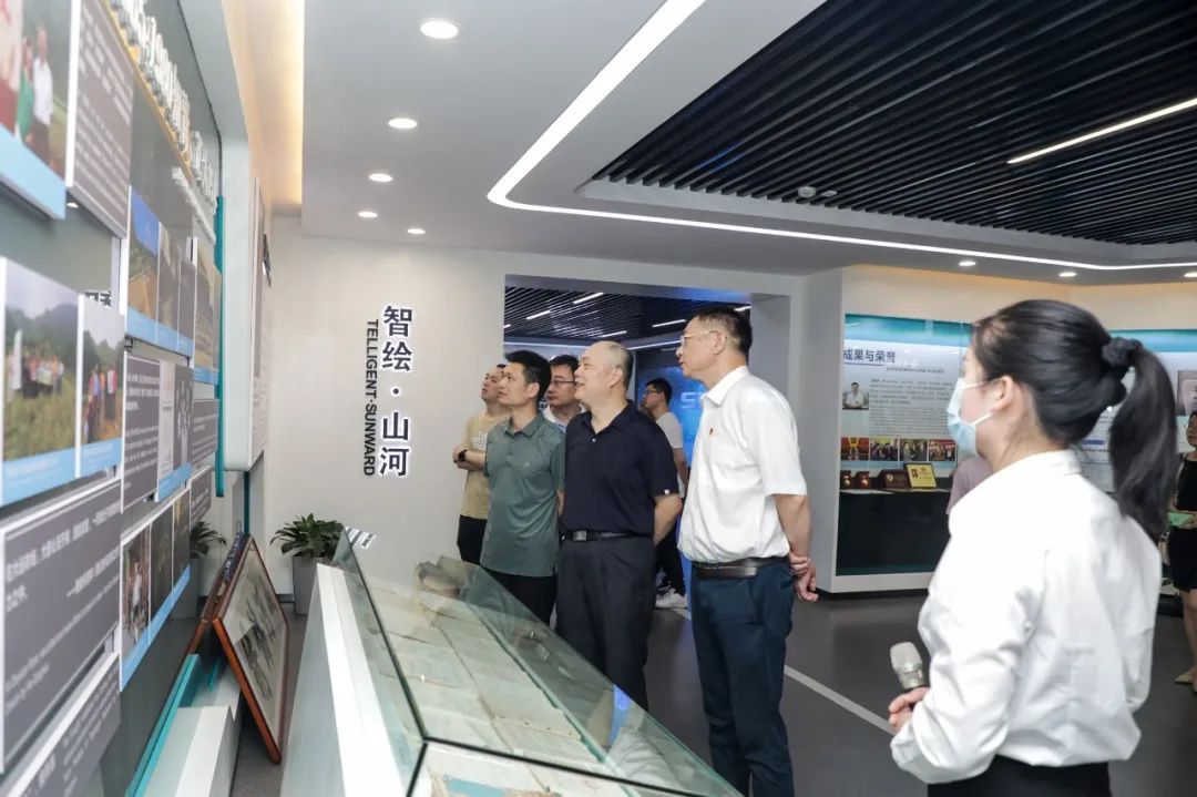 国防科大北斗团队考察九游体育(中国)官方网站智能