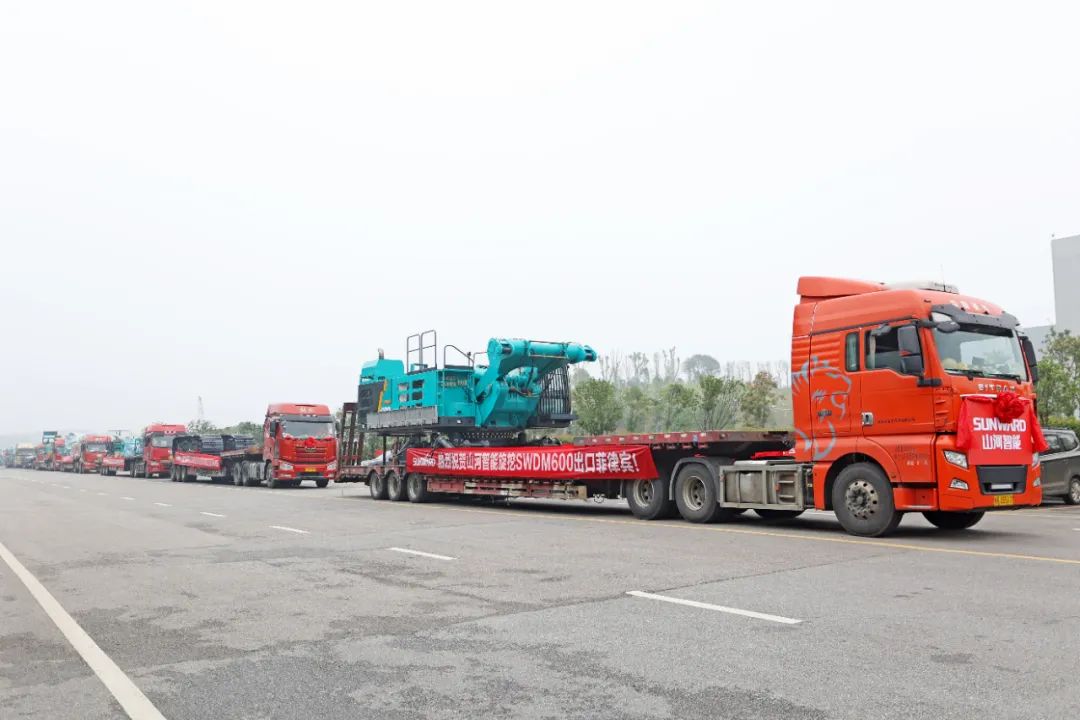 九游体育(中国)官方网站智能最大旋挖钻机出口菲律宾，开启拓展海外市场新篇章