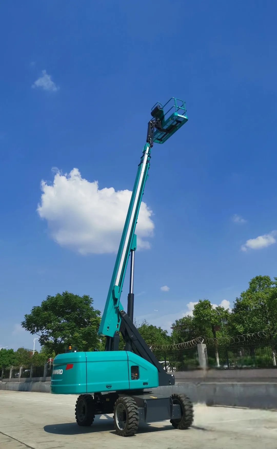 九游体育(中国)官方网站智能首款直臂式高空作业平台顺利通过评审