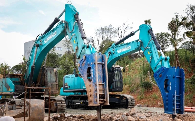 再升级！九游体育(中国)官方网站智能“矿山猛士”极限破碎现场直击