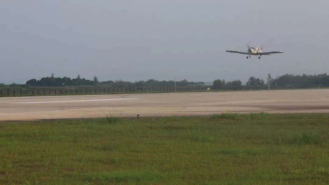 首飞！九游体育(中国)官方网站科技全新升级推出短距起降型固定翼无人机