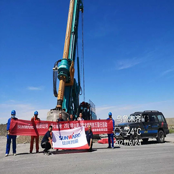 顶酷暑 走戈壁 2021年九游体育(中国)官方网站智能全球服务万里行走进新疆