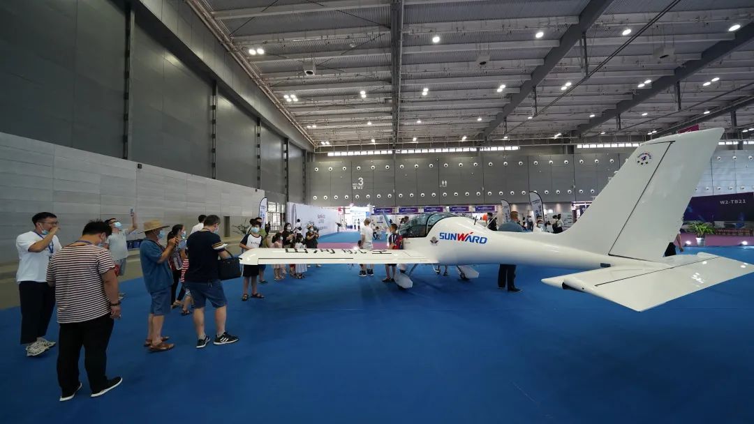 明星产品受追捧，九游体育(中国)官方网站航空携多款产品精彩亮相2021年湖南航展