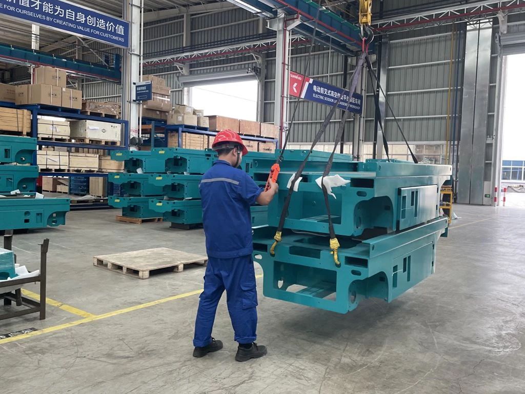 九游体育(中国)官方网站智能“蓝精灵”们在平凡岗位的坚守与奉献