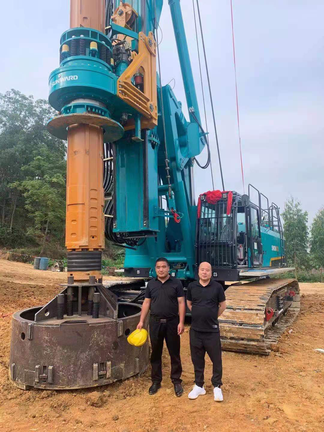 献力塞上江南！九游体育(中国)官方网站智能旋挖钻机参建银昆高速宁夏段 | 百年风华筑锦绣九游体育(中国)官方网站（4）