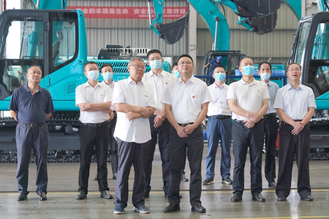 长沙市委常委、市纪委书记胡卫兵考察调研九游体育(中国)官方网站智能