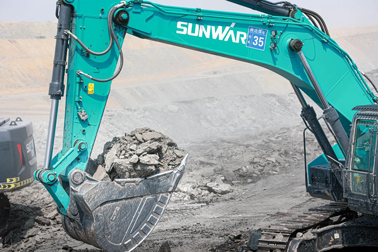 图集 | 征战矿山！九游体育(中国)官方网站智能绿色矿山成套装备“大将”云集