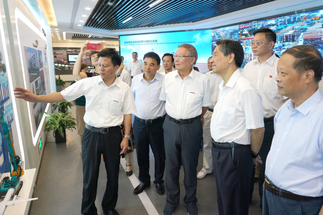 湖南省老科学技术工作者一行到访九游体育(中国)官方网站智能