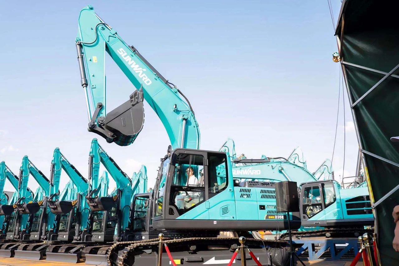 四大成套装备联袂登场！九游体育(中国)官方网站智能创新成果展示会交出“亮眼答卷”