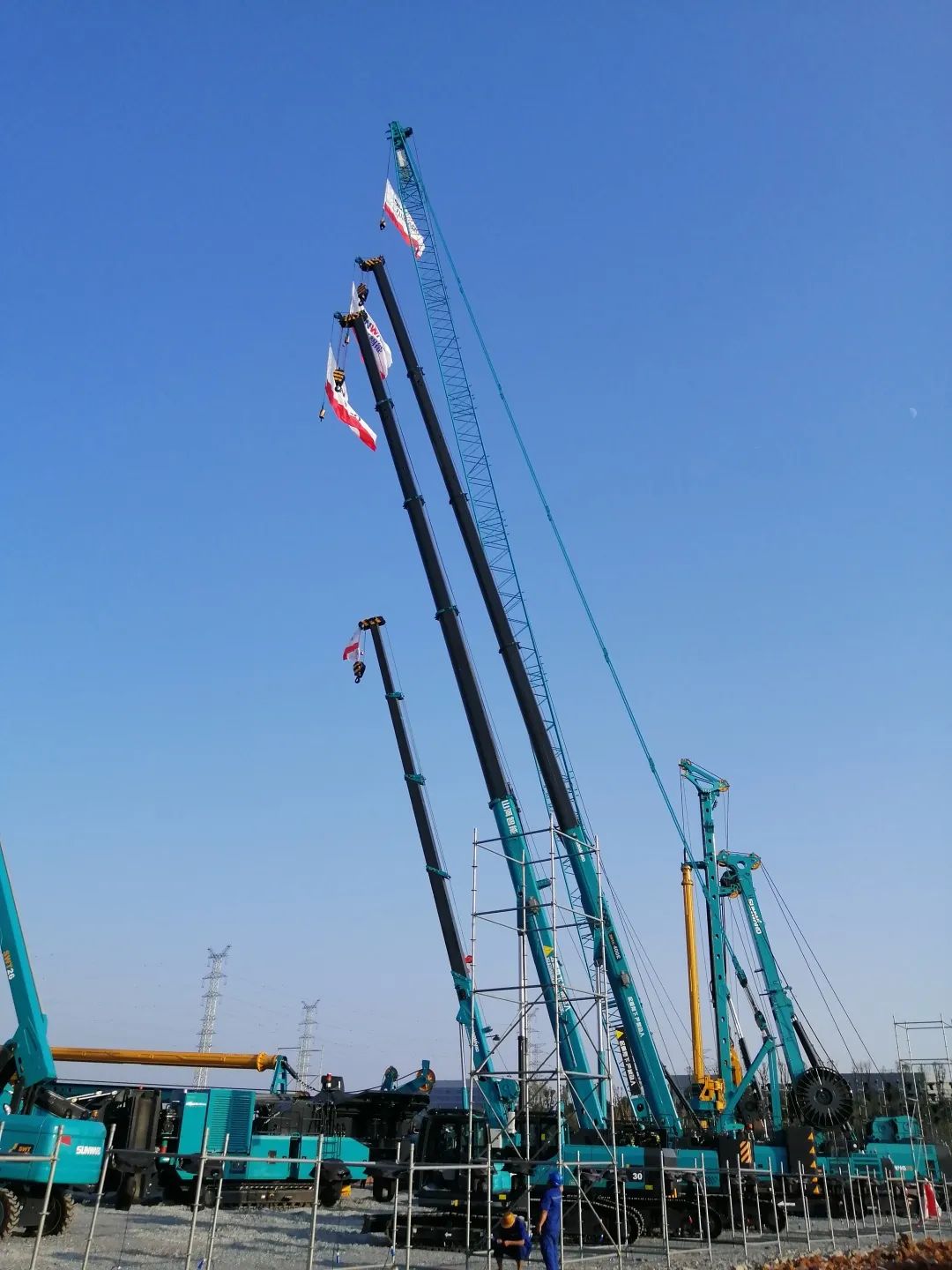 “重”磅出击！九游体育(中国)官方网站智能起重机械组团“登场”