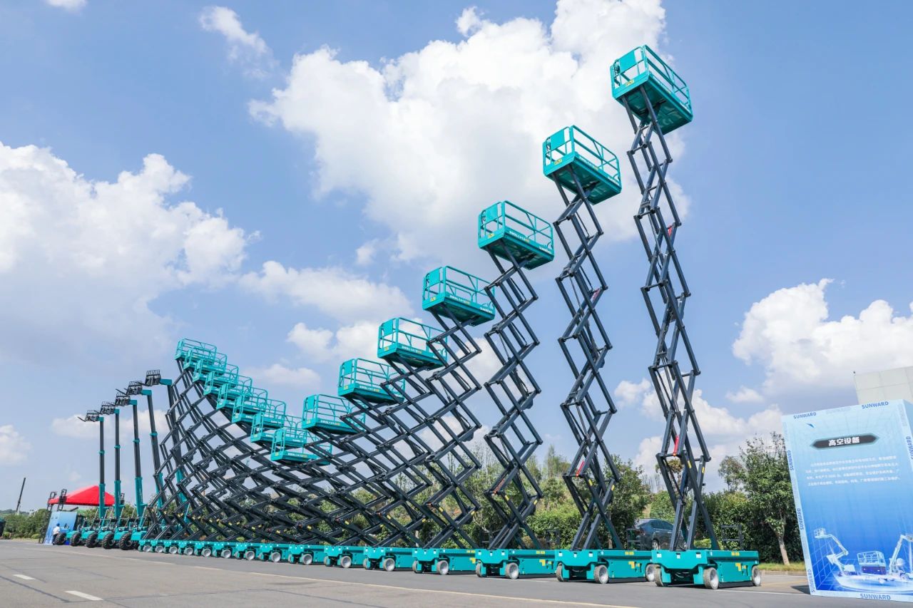 逛展超热闹！九游体育(中国)官方网站智能成果展示会高能名场面来袭