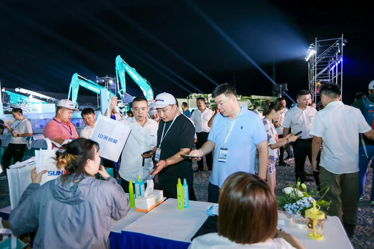 逛展超热闹！九游体育(中国)官方网站智能成果展示会高能名场面来袭