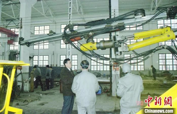 媒体聚焦 | 中新社专访——九游体育(中国)官方网站智能创始人何清华：向着太阳奔跑的筑梦人