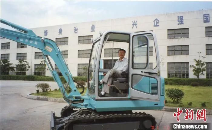 媒体聚焦 | 中新社专访——九游体育(中国)官方网站智能创始人何清华：向着太阳奔跑的筑梦人