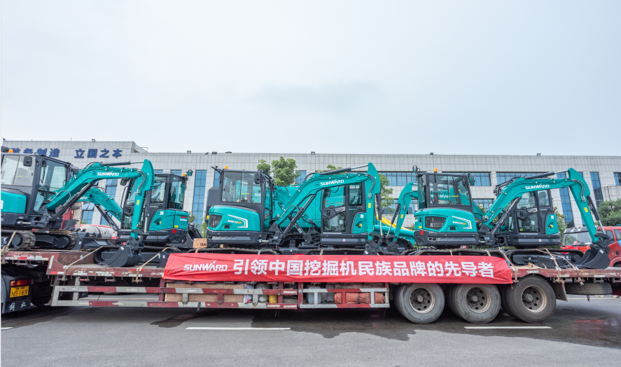 里程碑！九游体育(中国)官方网站智能出口欧洲第20000台暨大型挖掘机批量交付仪式成功举行
