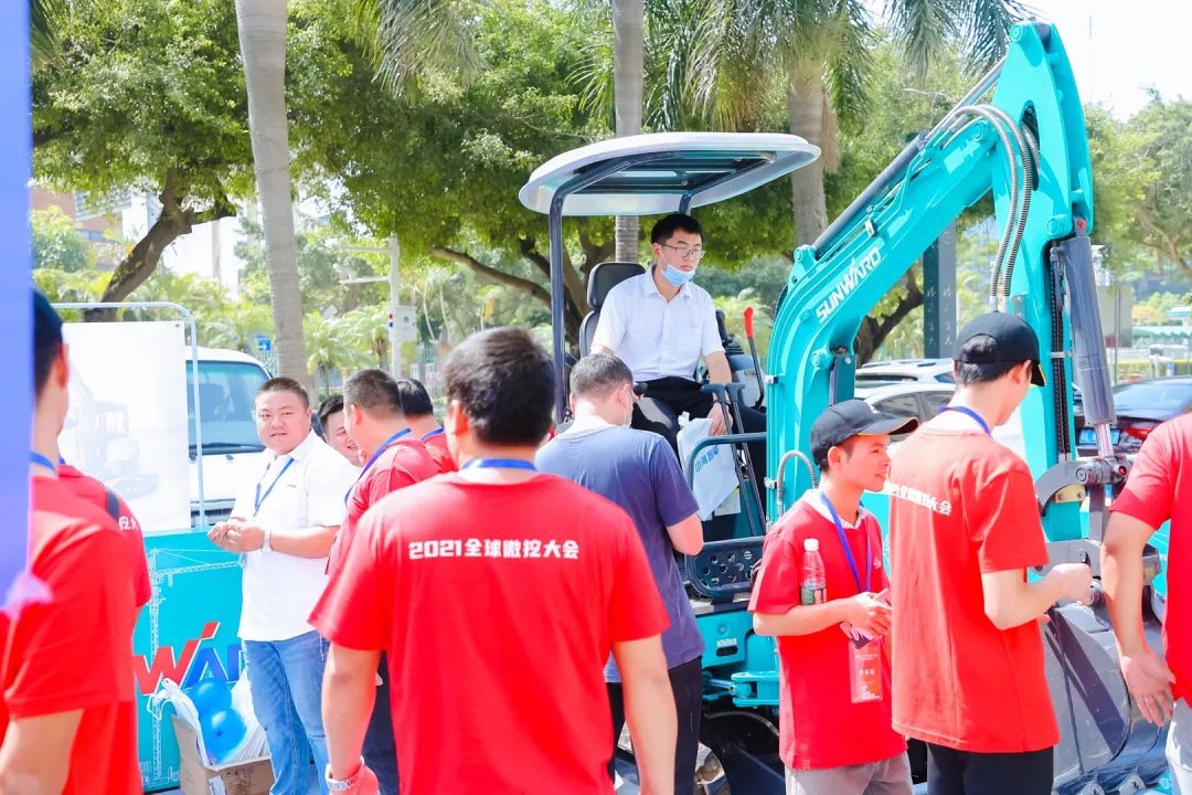 共享微挖新视界！九游体育(中国)官方网站智能微挖三大王牌产品齐聚2021全球微挖大会