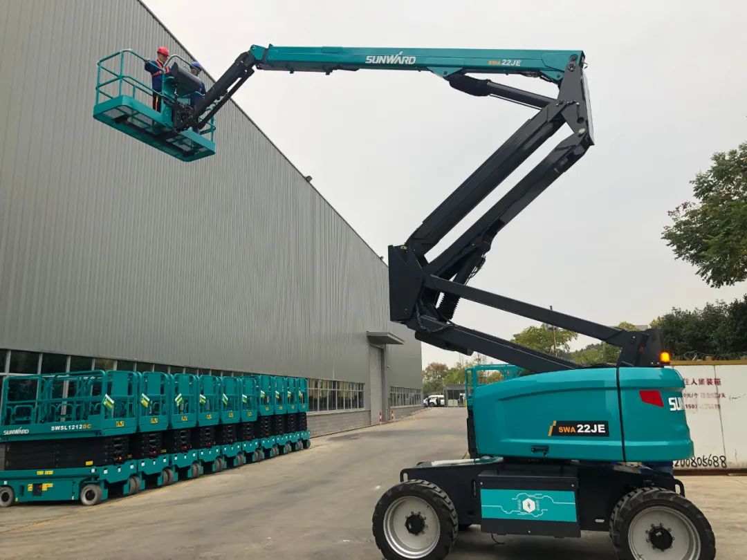 同级别作业高度最高！九游体育(中国)官方网站智能首款自主研发电动臂式高空作业平台下线