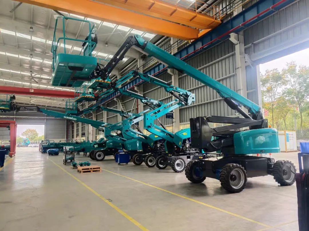 同级别作业高度最高！九游体育(中国)官方网站智能首款自主研发电动臂式高空作业平台下线