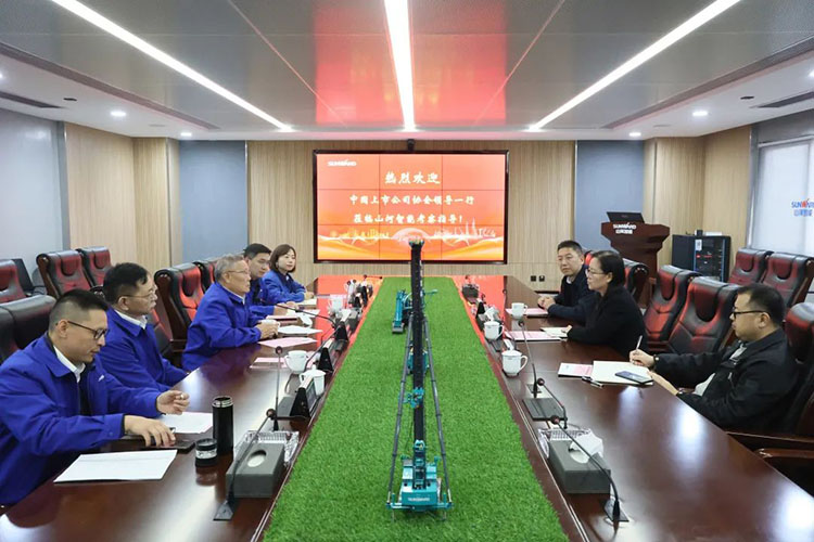 中国上市公司协会党委委员、副秘书长刘翠兰一行调研九游体育(中国)官方网站智能