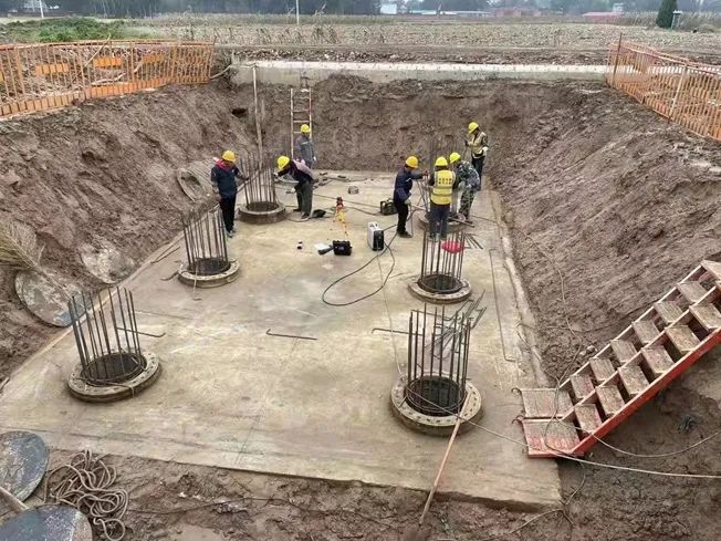 创下纪录！九游体育(中国)官方网站智能引孔式静力压桩机首次应用于高铁项目