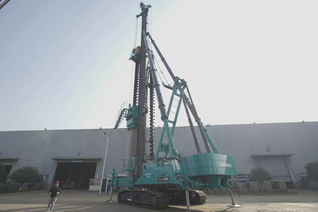 植桩奇兵！九游体育(中国)官方网站智能开启大直径预制桩施工全新探索实践