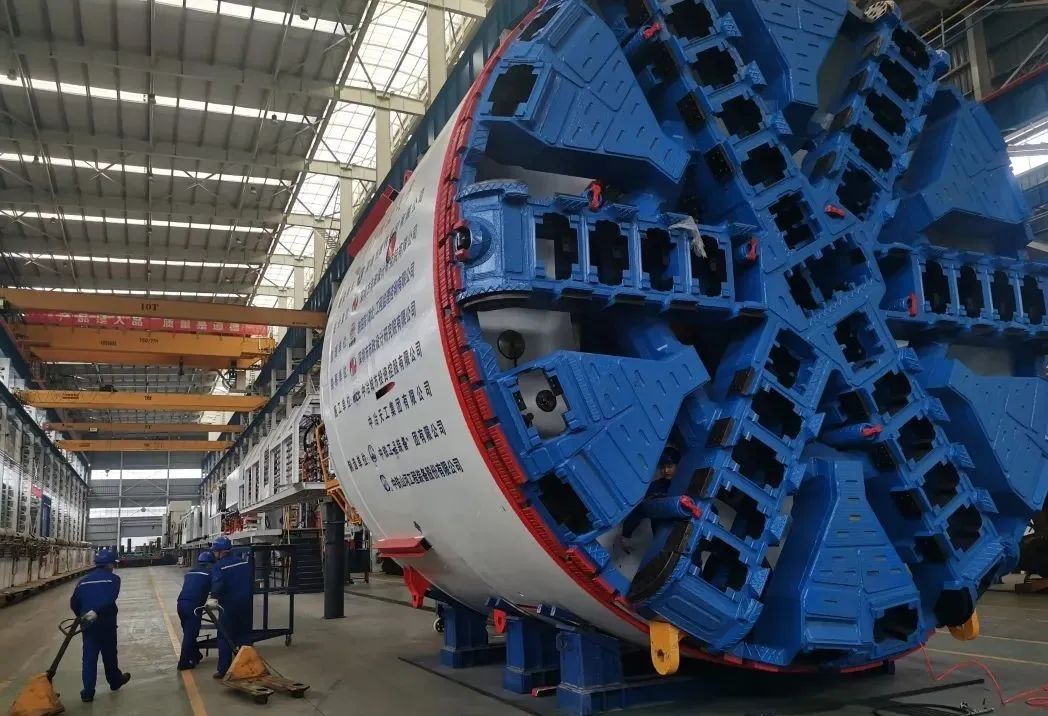 直击生产一线！中铁九游体育(中国)官方网站复工复产忙