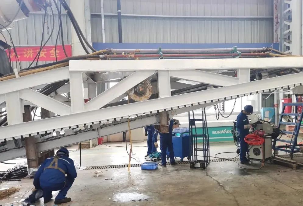 直击生产一线！中铁九游体育(中国)官方网站复工复产忙