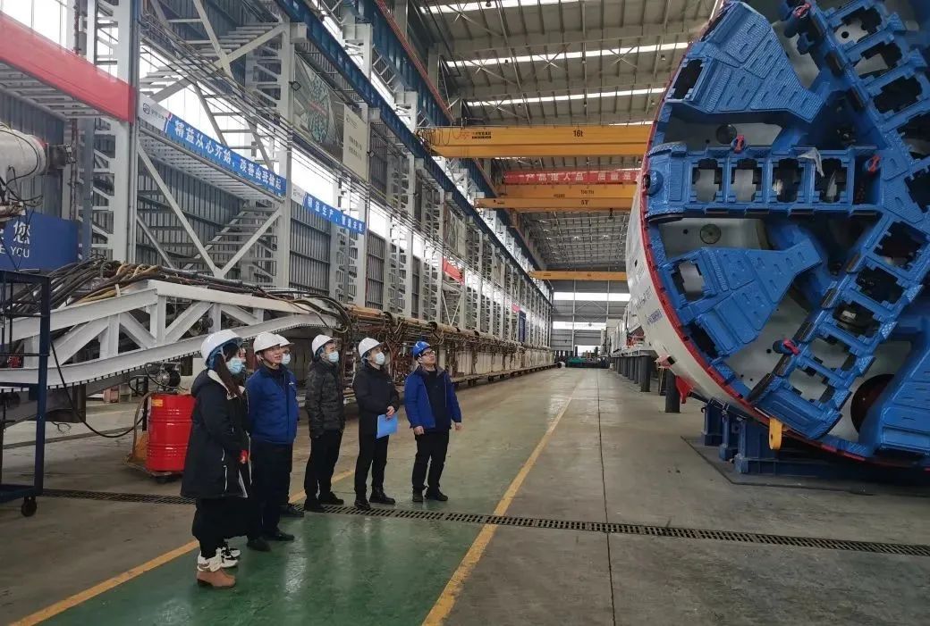 直击生产一线！中铁九游体育(中国)官方网站复工复产忙