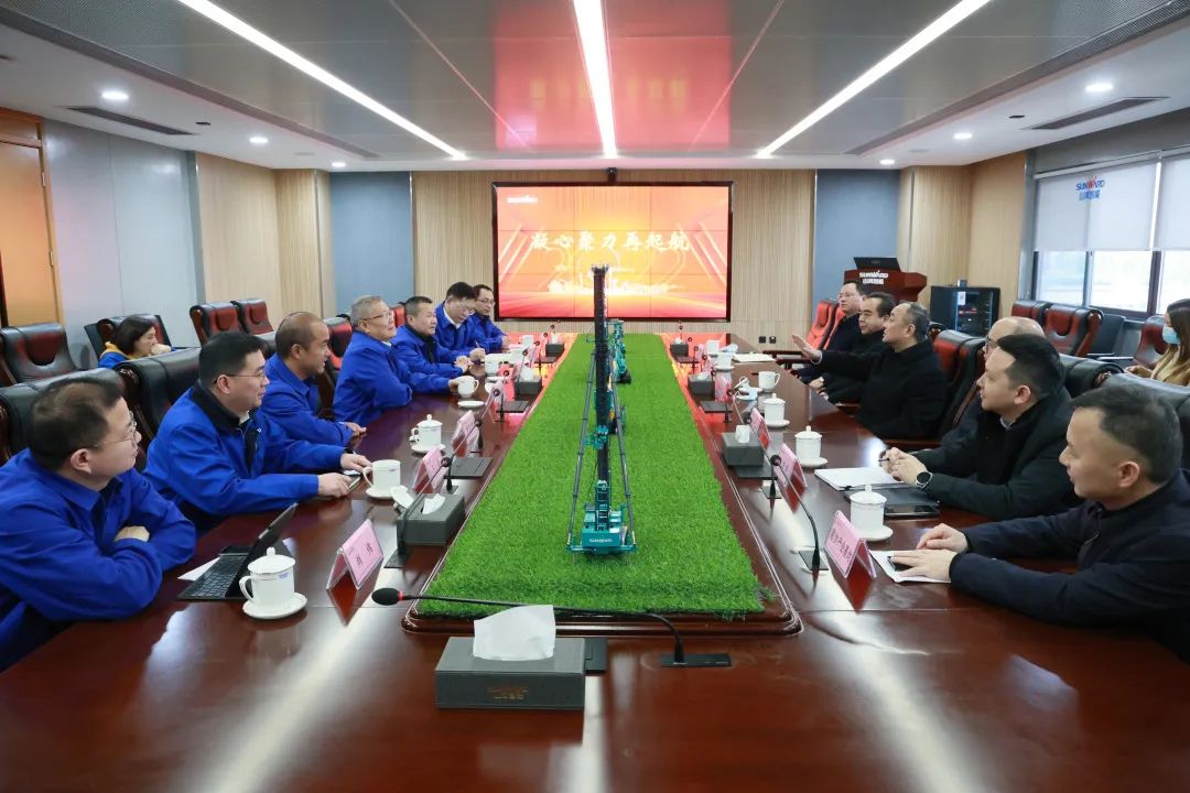 张庆红调研九游体育(中国)官方网站智能