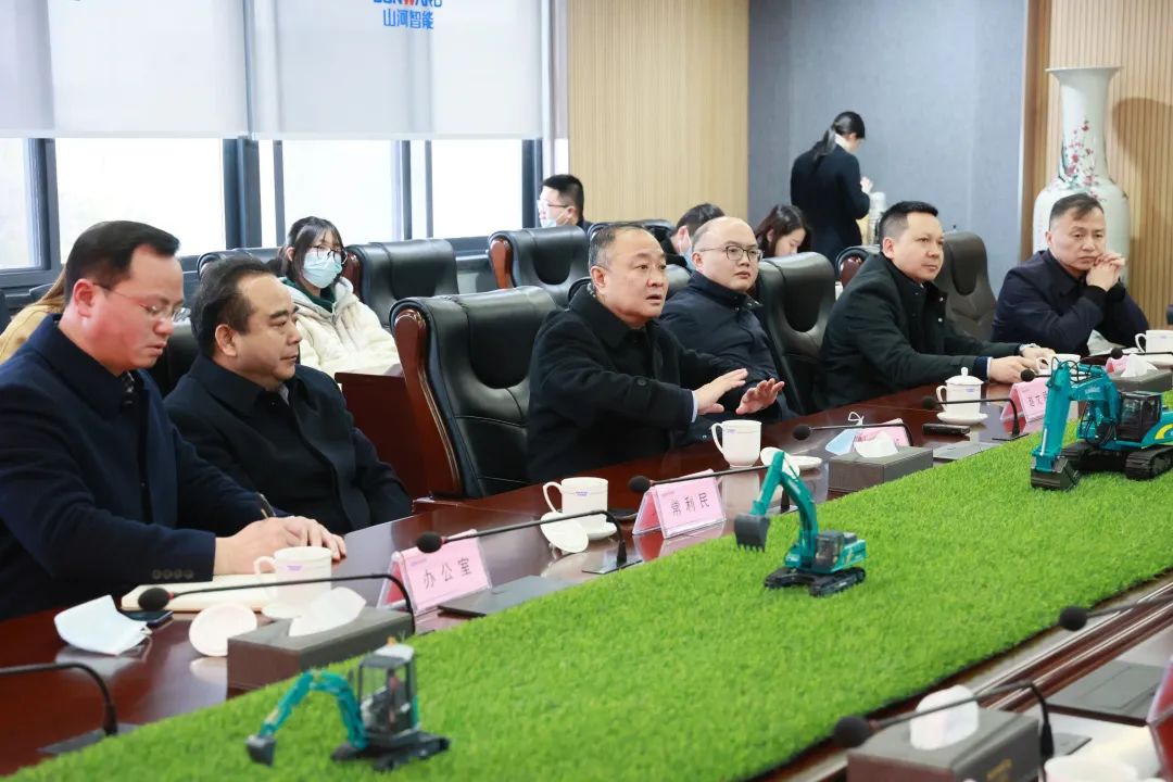 张庆红调研九游体育(中国)官方网站智能