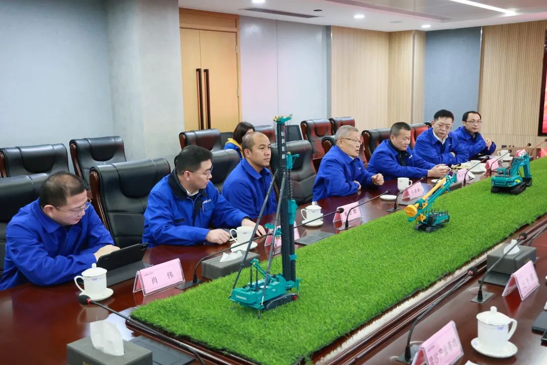 张庆红调研九游体育(中国)官方网站智能