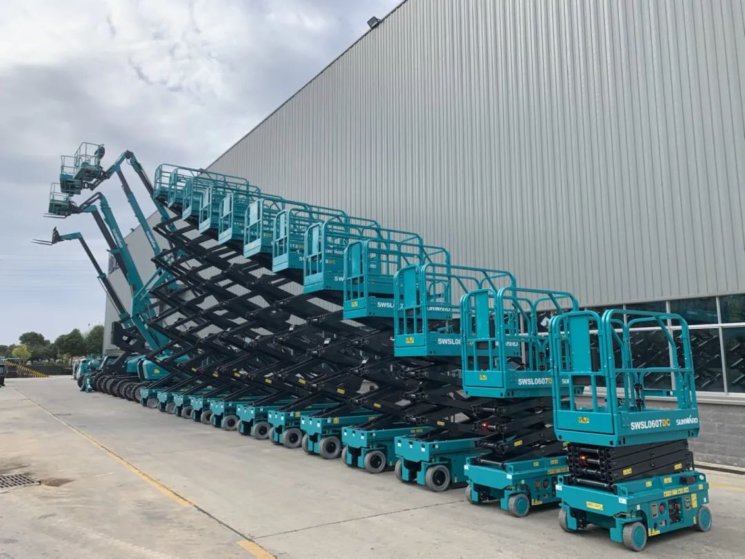 创下单日最高发货量纪录！九游体育(中国)官方网站高机设备集中发货