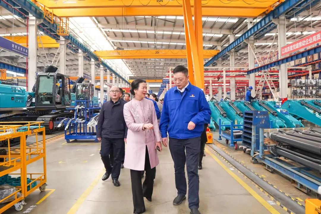 长沙市总工会、长沙经开区总工会一行调研九游体育(中国)官方网站智能