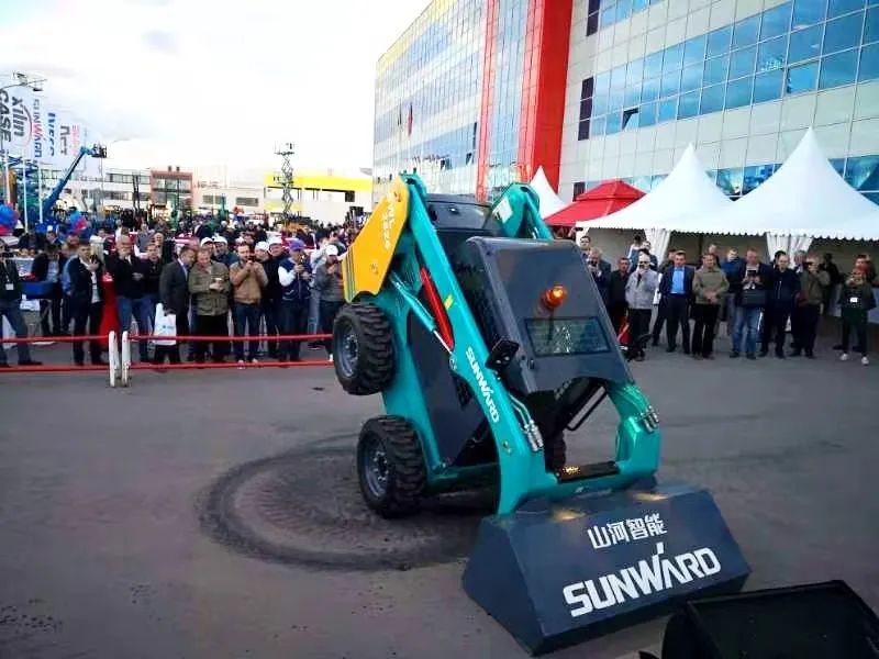 九游体育(中国)官方网站匠心 | 闻“机”起舞，技能“添”威