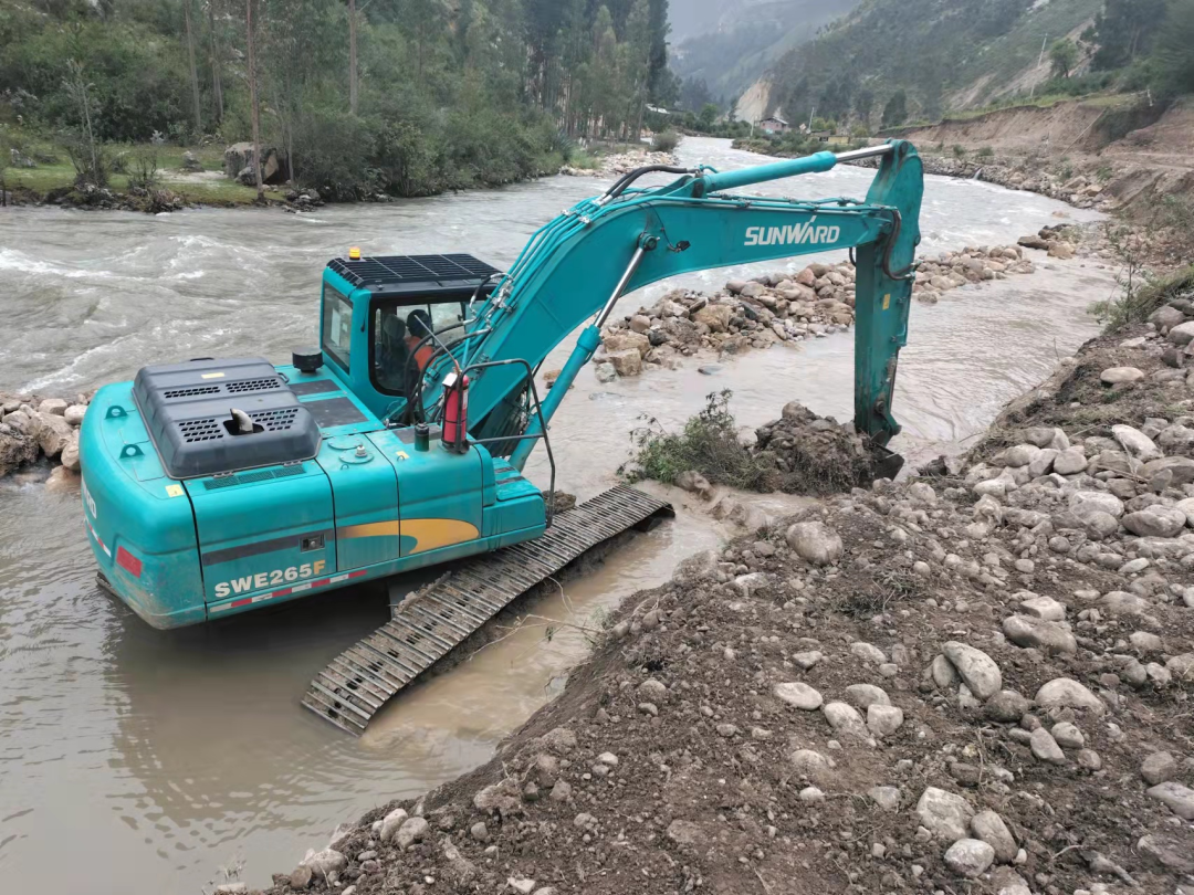 挑战世界第二高山脉！九游体育(中国)官方网站智能装备助力秘鲁安第斯国家公路项目建设