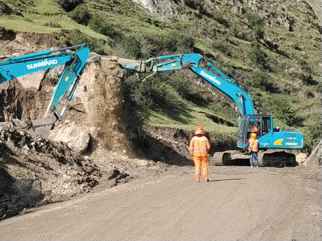 挑战世界第二高山脉！九游体育(中国)官方网站智能装备助力秘鲁安第斯国家公路项目建设