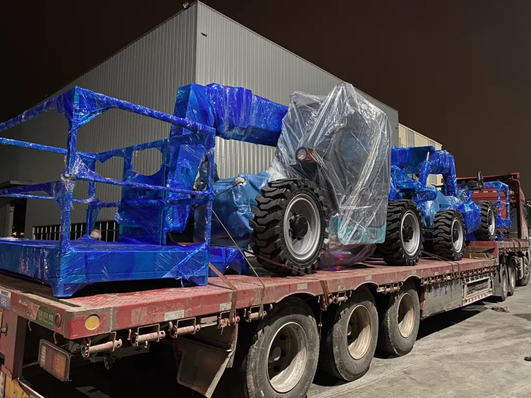 伸缩臂叉装车发往塞尔维亚！九游体育(中国)官方网站智能持续助力“一带一路”建设